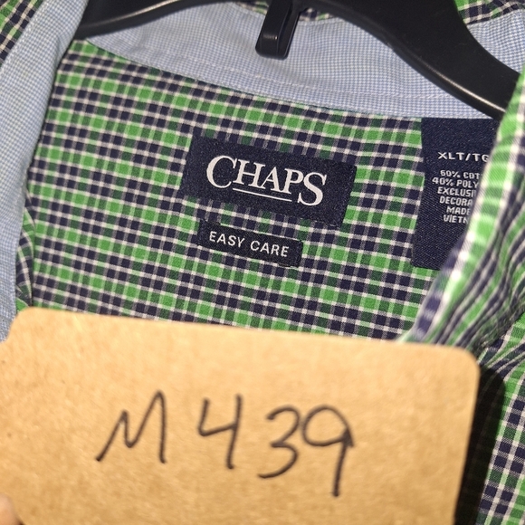 A Pair Of Chaps Green and White Long Sleeve Men's Shirts In A Size XXL And XLT. - Picture 16 of 16